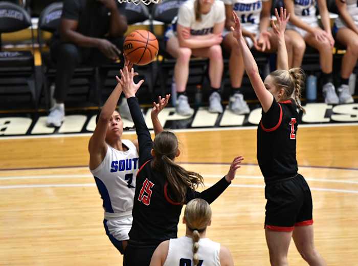 South Medford Clackamas 6A Oregon girls basketball final Taylor Balkom 62